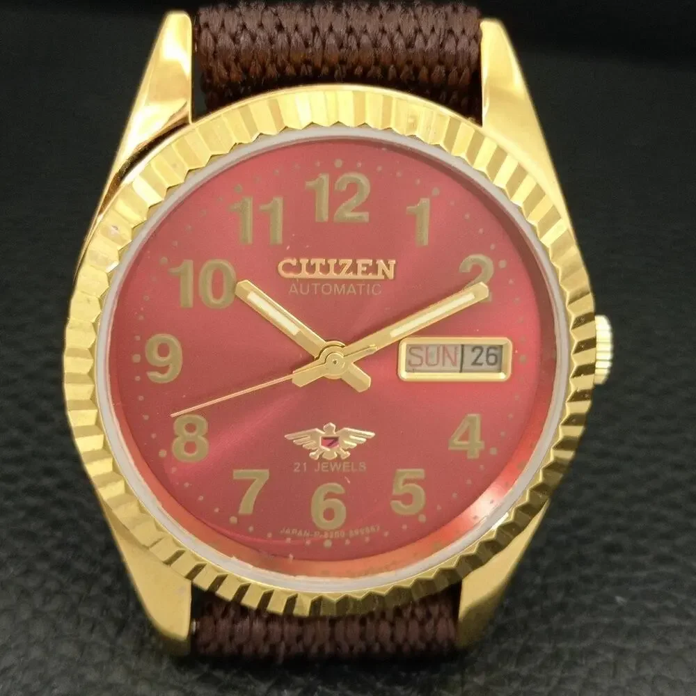 Vintage 1978 Citizen Automatic Mens Gold Watch W/daydate & Red accents